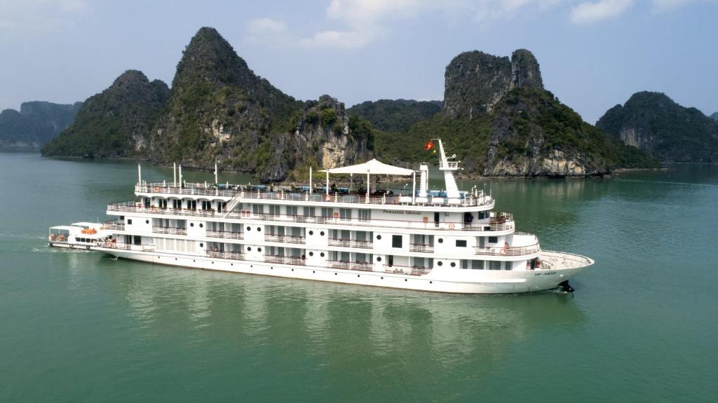 PARADISE GRAND